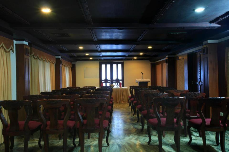 Hotel Edassery Mansion Kochi Екстер'єр фото